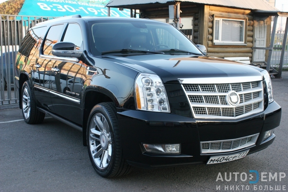 Cadillac Escalade III 