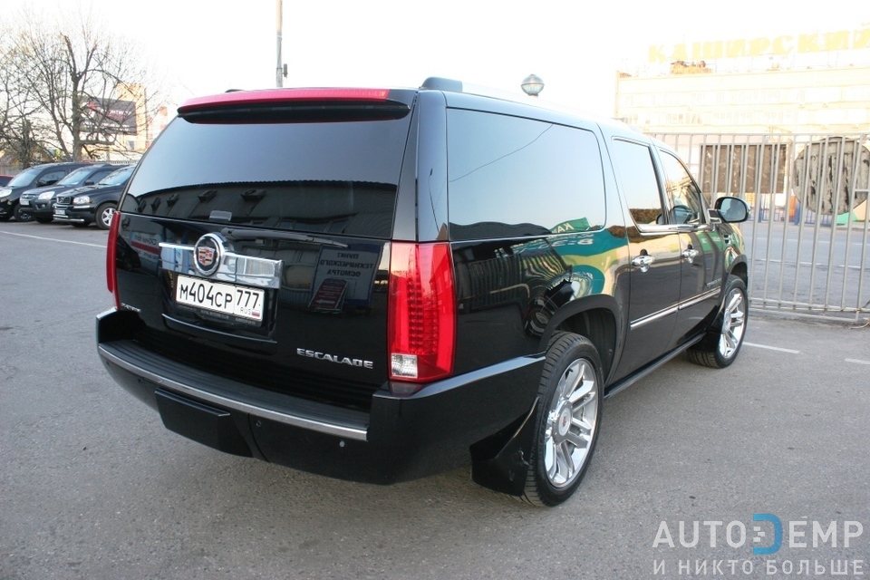 Cadillac Escalade III 