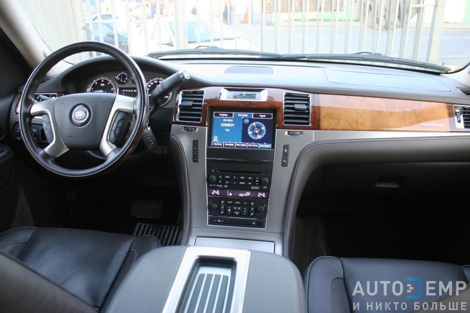Cadillac Escalade III 
