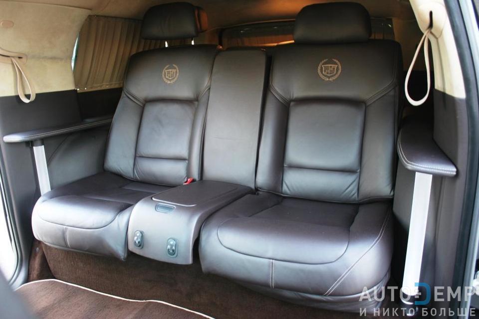 Cadillac Escalade III 