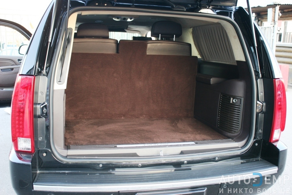 Cadillac Escalade III 