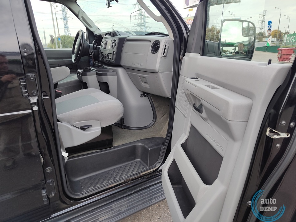 Ford Econoline IV 