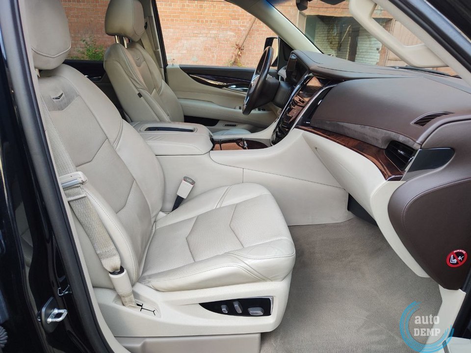 Cadillac Escalade IV 