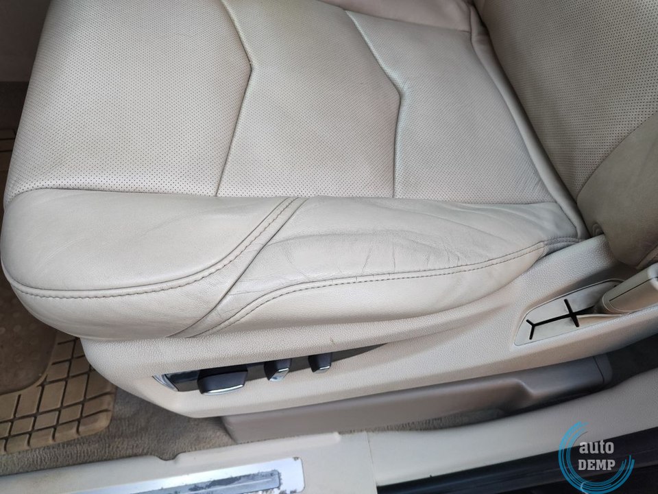 Cadillac Escalade IV 