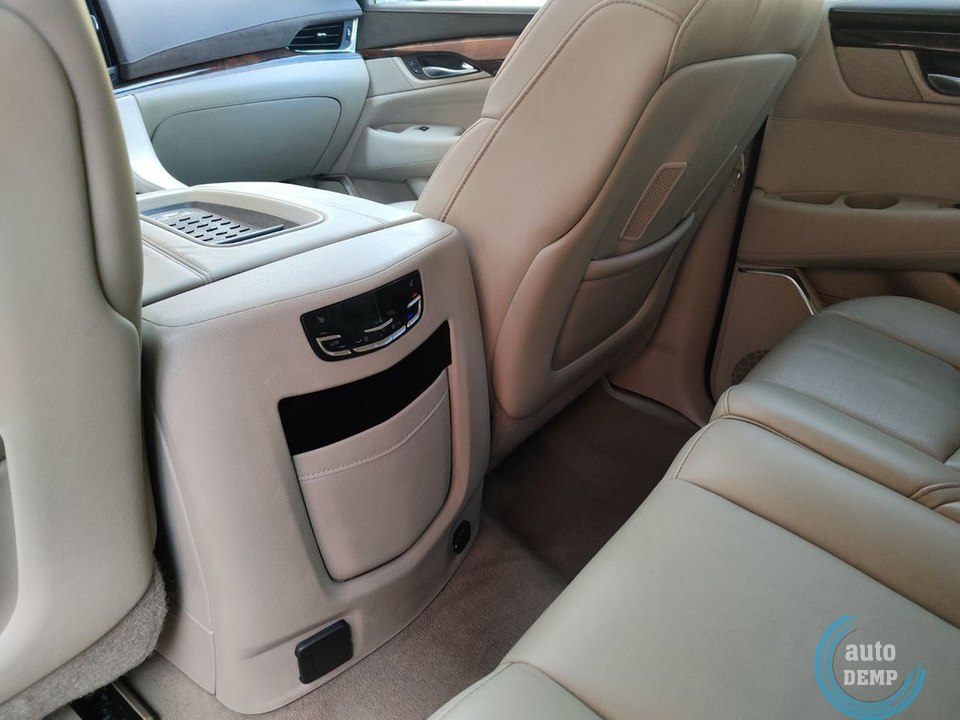 Cadillac Escalade IV 