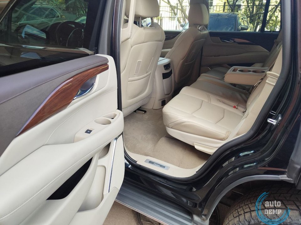 Cadillac Escalade IV 