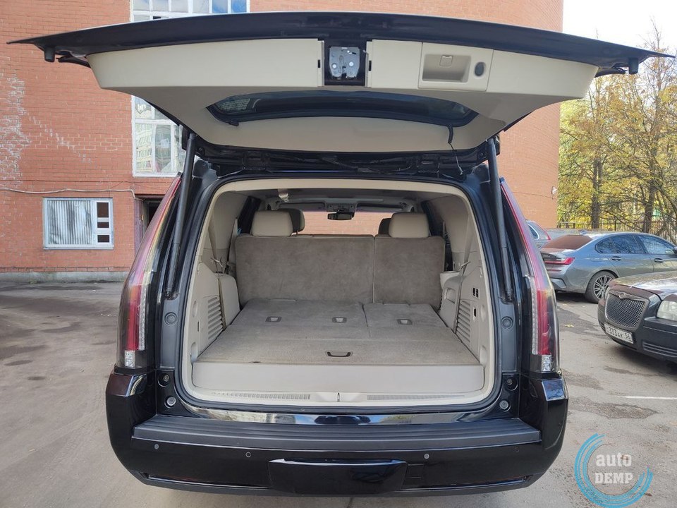 Cadillac Escalade IV 